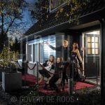 20-11-2004 Heleen van Royen and Ton van Royen and children at home in Almere, The Netherlands. By order of Pulse Magazine.

[keywords]Posed, Eyecontact, Full Length, Garden, Writer, TV Presentator[/keywords]